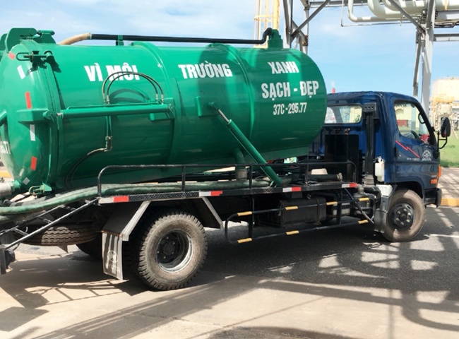 Dịch vụ cho thu&ecirc; xe bồn chở b&ugrave;n vi sinh huyện B&igrave;nh Ch&aacute;nh Đức Hải